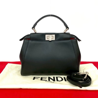 FENDI フェンディ ピーカブー ミニ レザー ショルダーバッグ ブラック
953-5