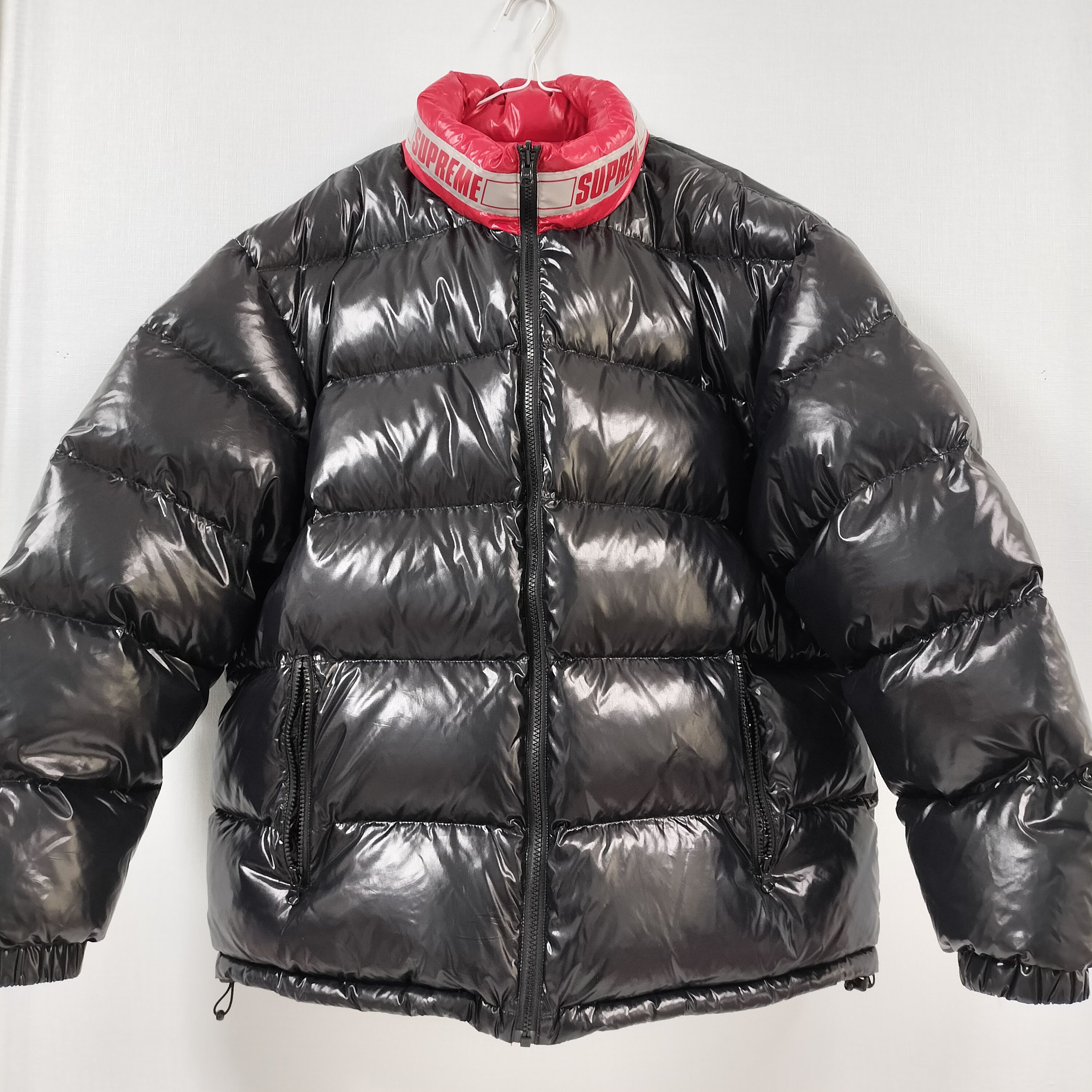Supreme Shiny Reversible Puffy Jacket "Black"