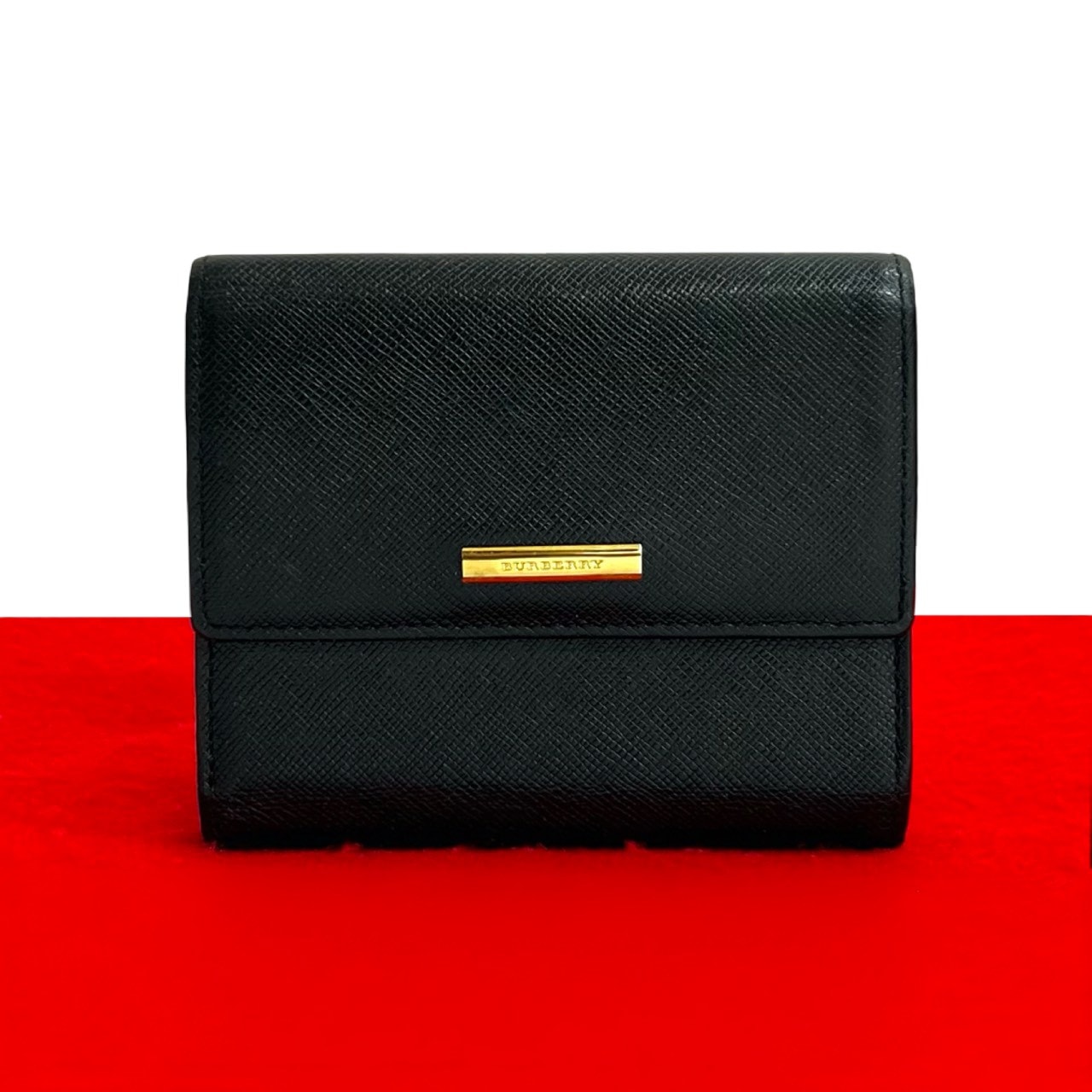 BURBERRY バーバリー ロゴ 金具 レザー 三つ折り財布 ブラック
82632