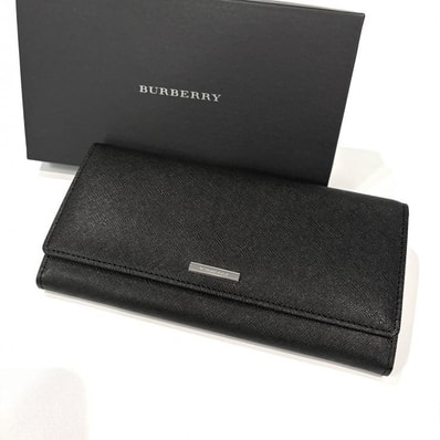バーバリー ノバチェック レザー 長財布 ブラック がま口 BURBERRY 正規品 【鑑定済み】