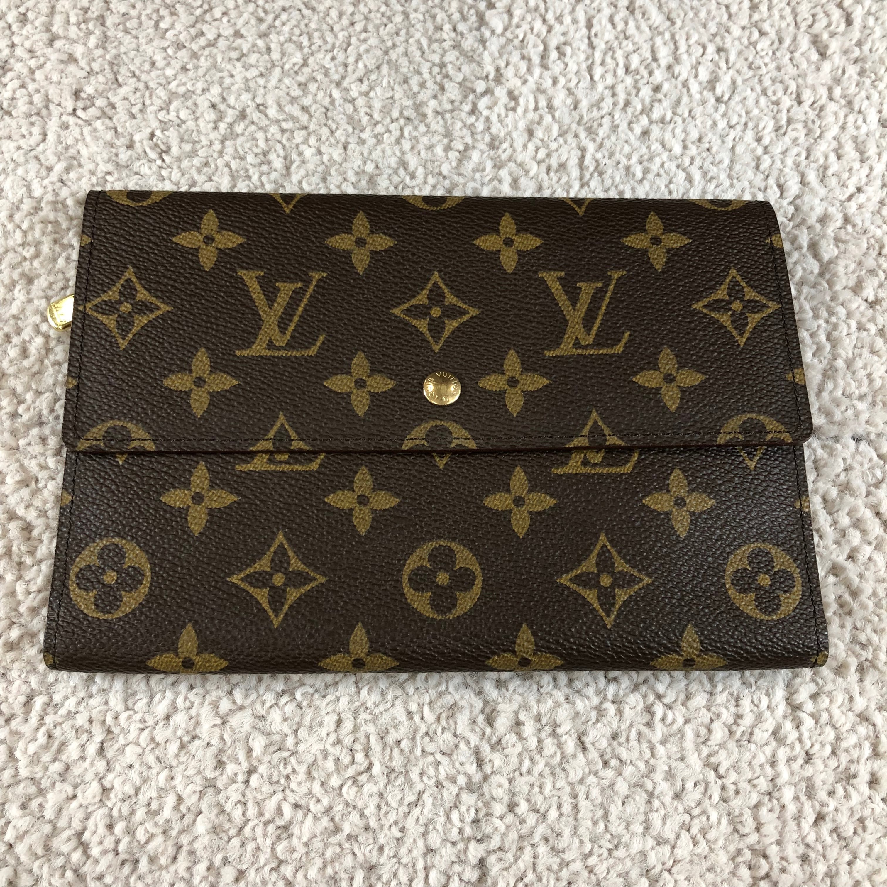ルイヴィトン モノグラム 財布