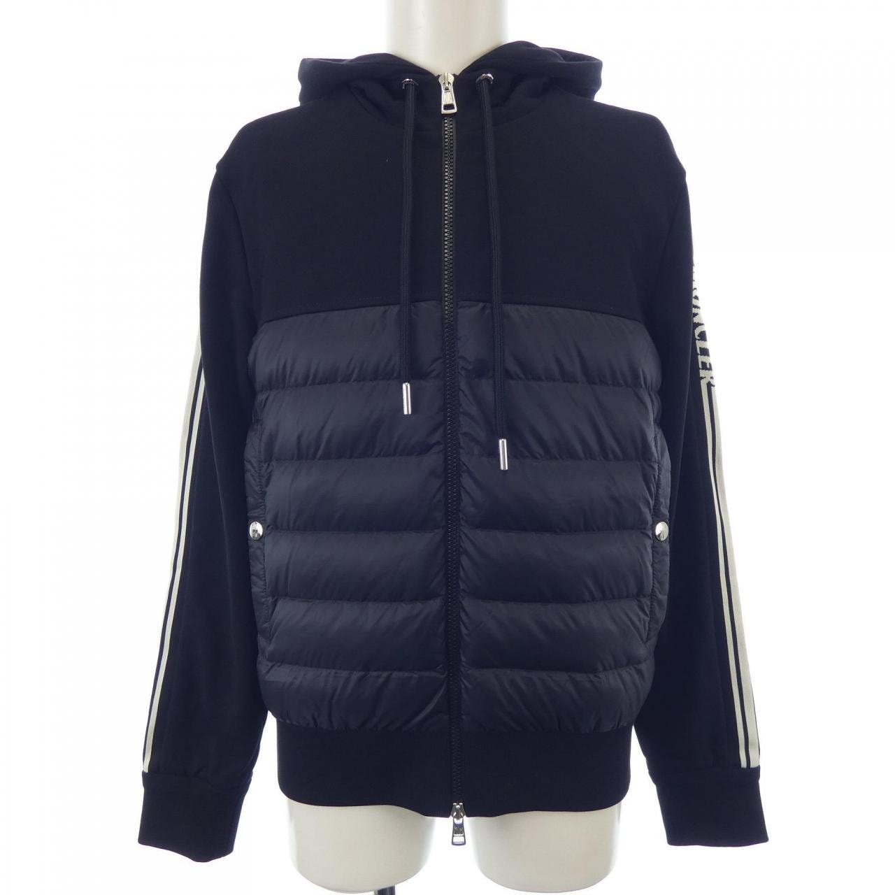 モンクレール MONCLER ダウンジャケット