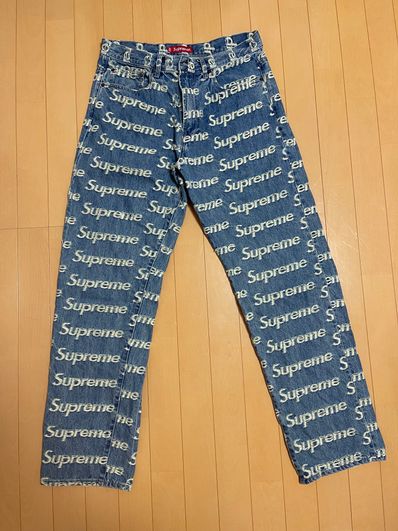 Supreme Frayed Logos Regular Jean "Blue"