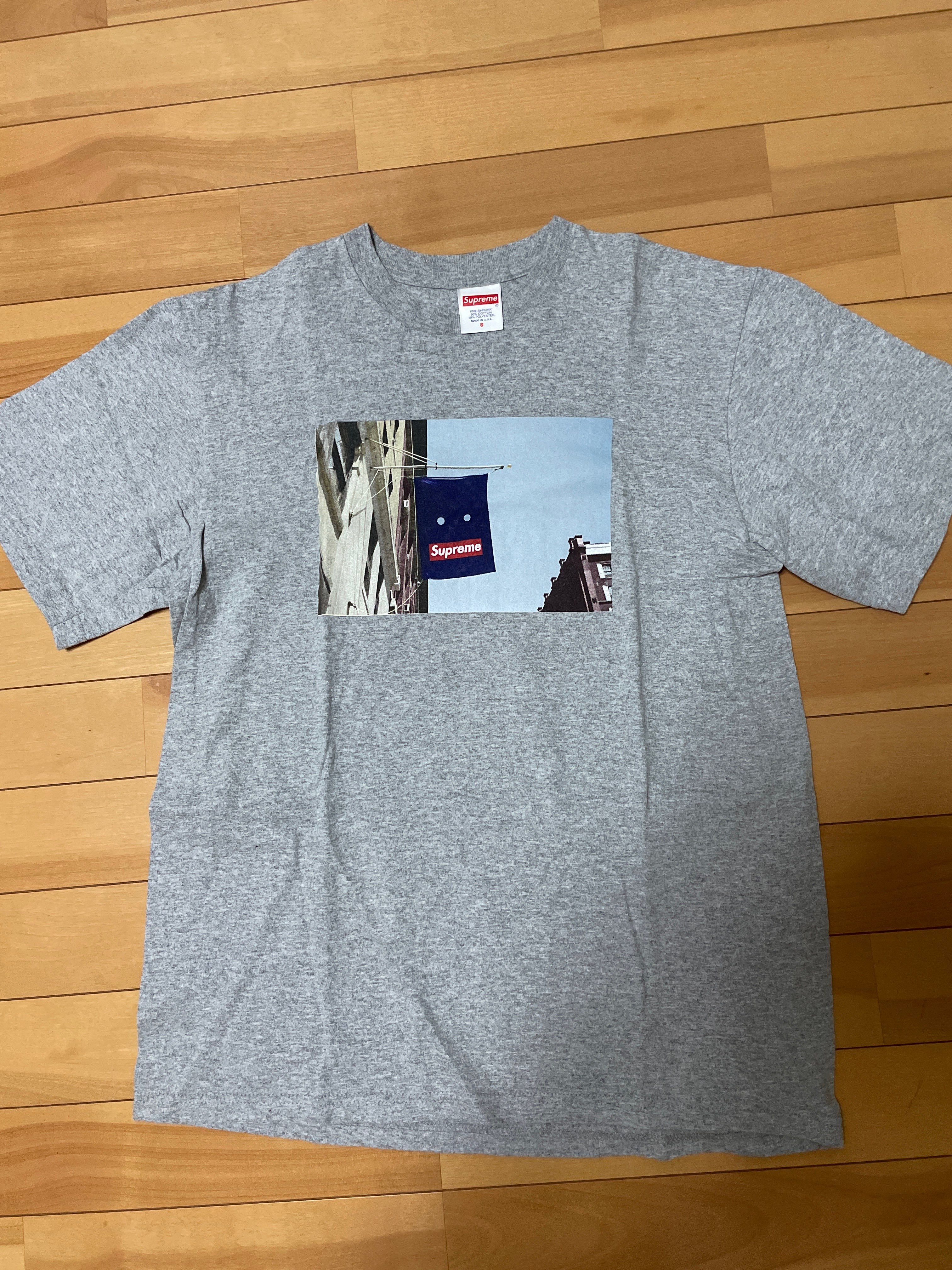 Supreme Banner Tee "Grey"