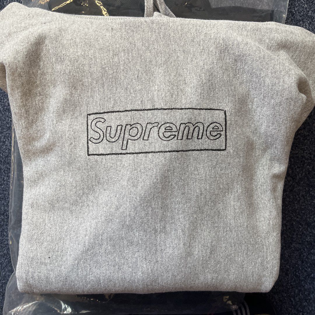 Supreme KAWS Chalk Logo Hooded Sweatshirt "Grey"(2021)