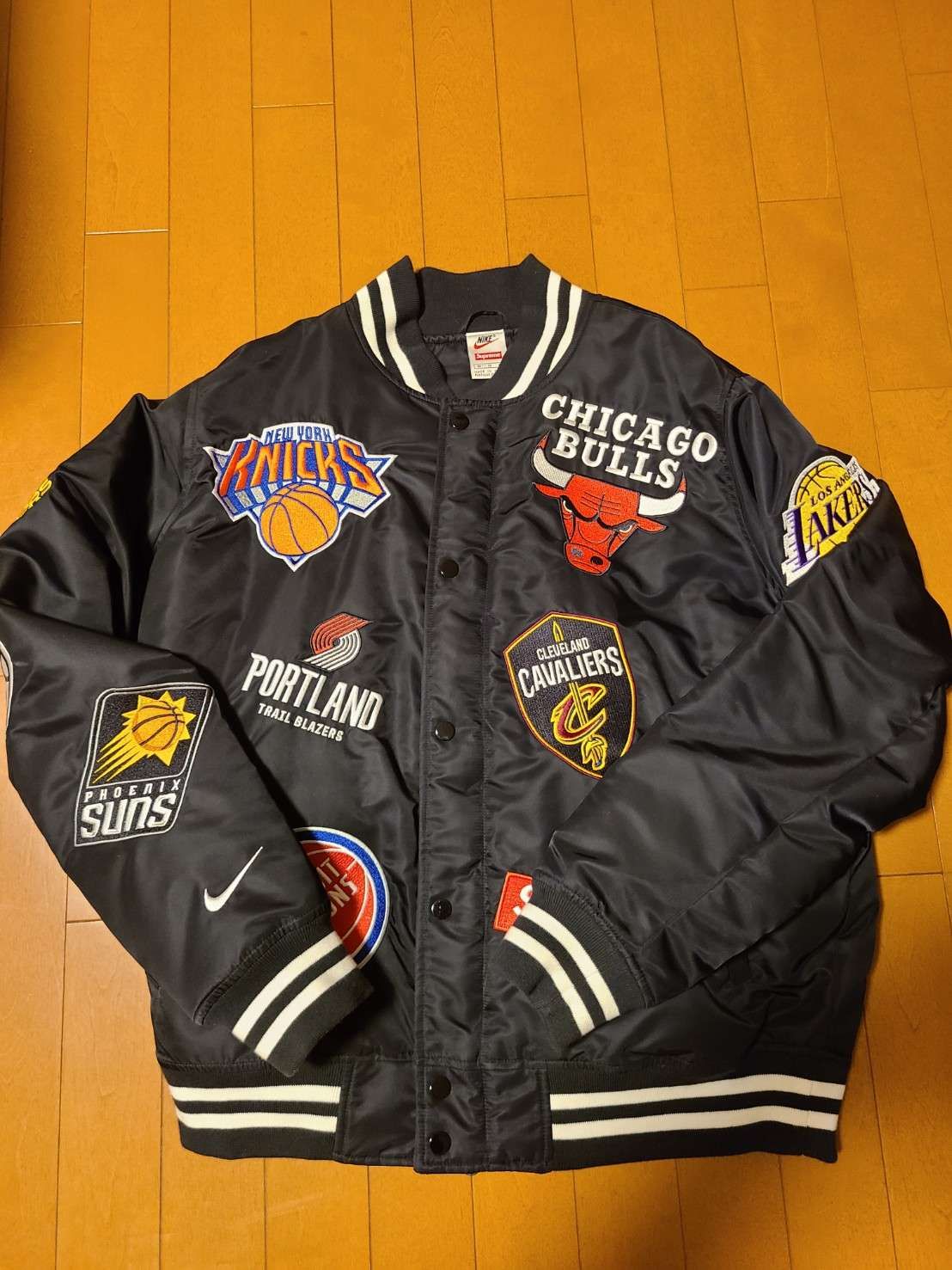 Supreme / Nike®/NBA Teams Warm-Up Jacket "Black"