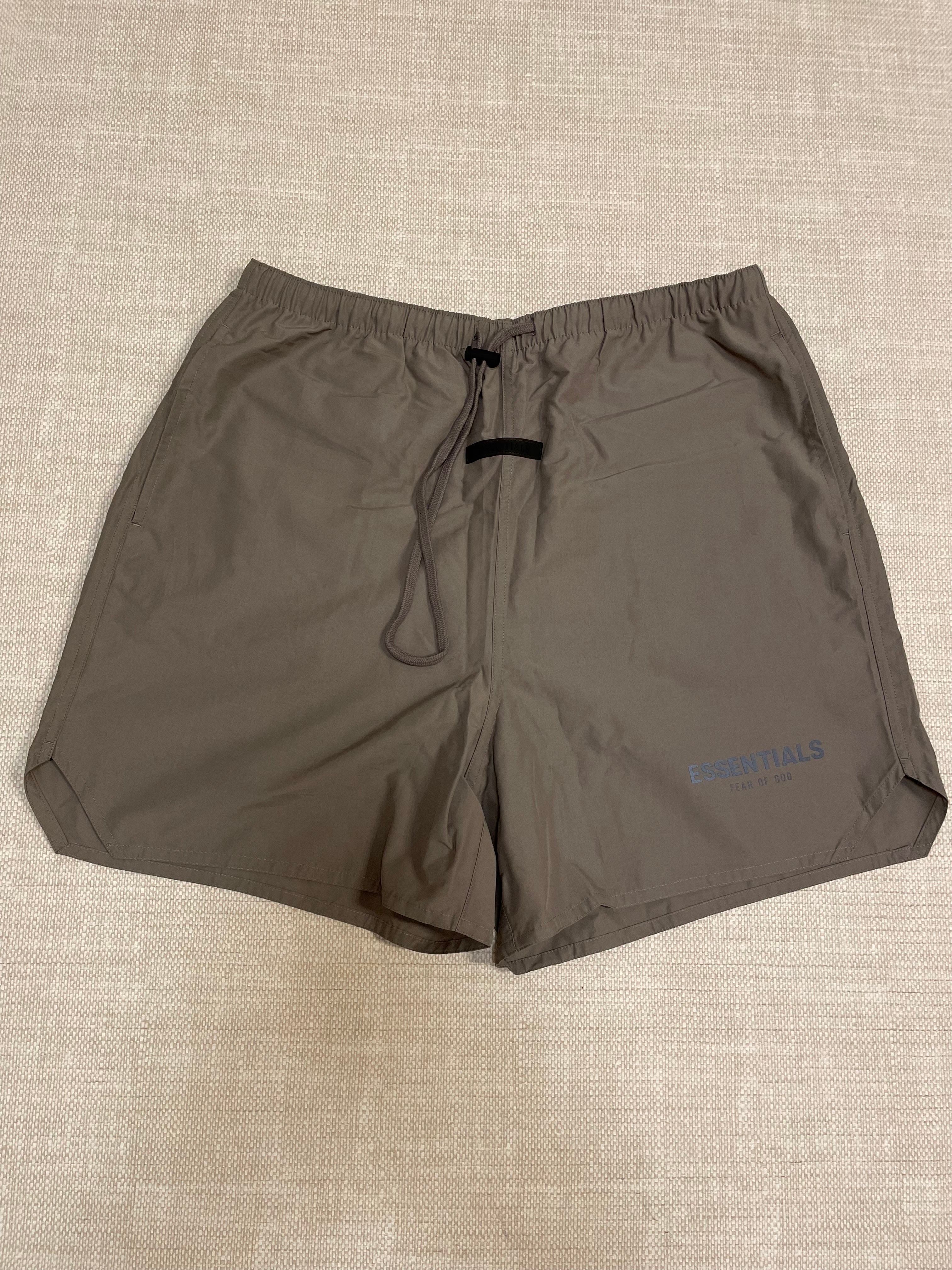 FEAR OF GOD ESSENTIALS Volley Short "Taupe"