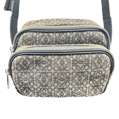 LOEWE ロエベ リピート アナグラム カメラバッグ ミニ ショルダーバッグ B604Z80X01 キャンバス ジャガード レザー カーキ ブラック クロスボディ ポシェット ミニバッグ Bランク 中古 鑑定済 ロエベバッグ