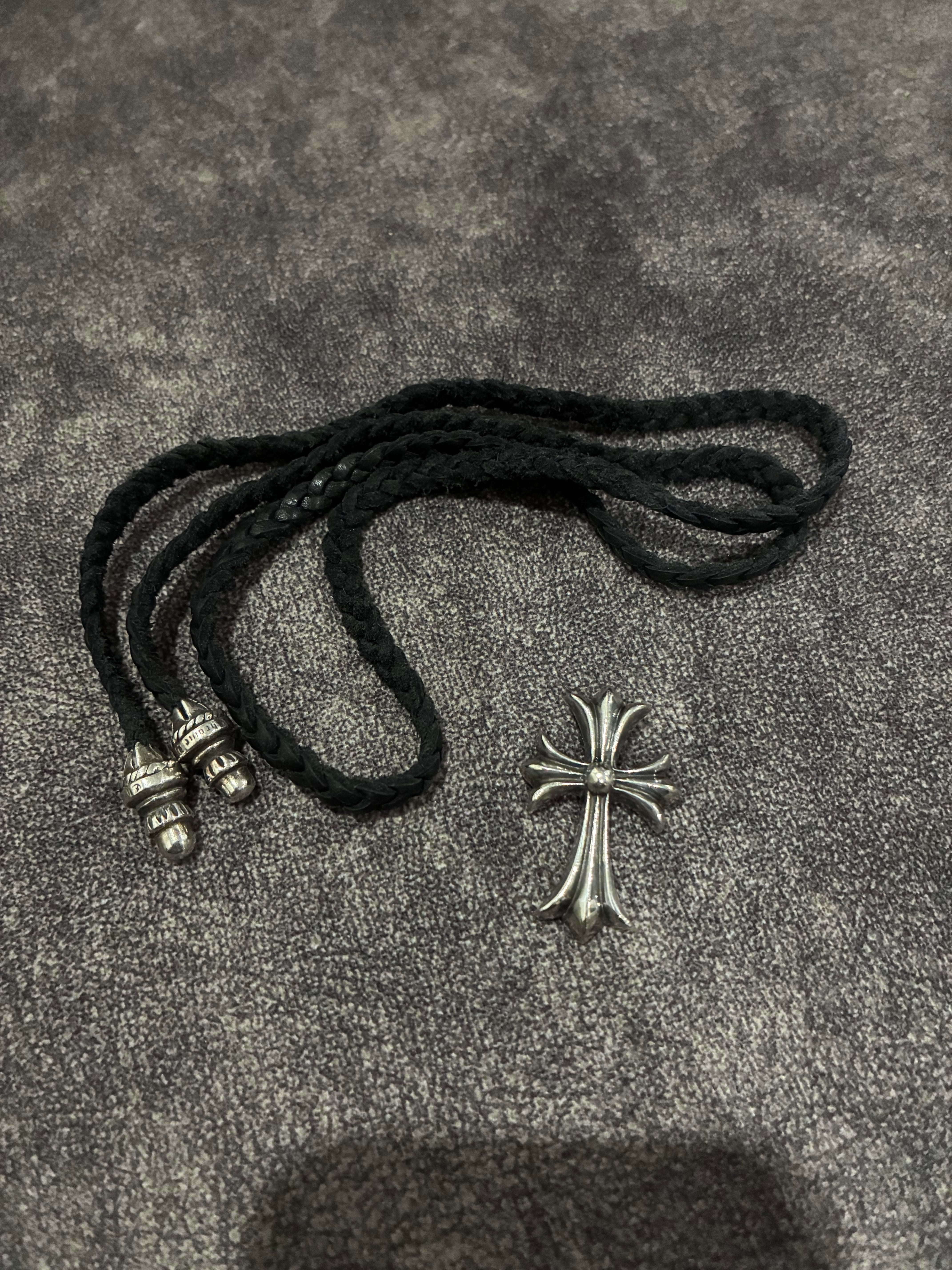 クロムハーツ CH スモールクロス ボロチップ レザーブレード 