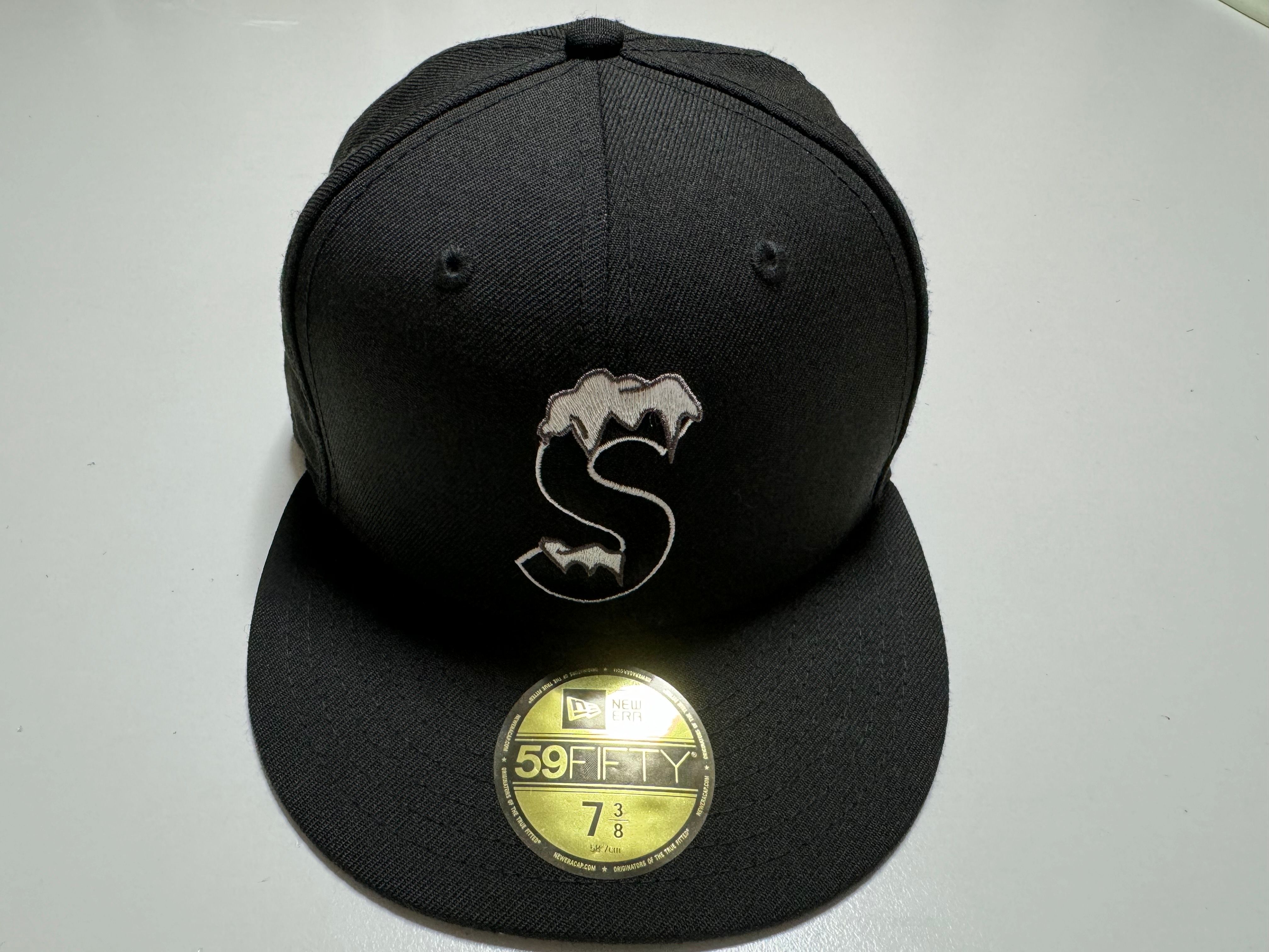 Supreme S Logo New Era® "Black" (20FW)