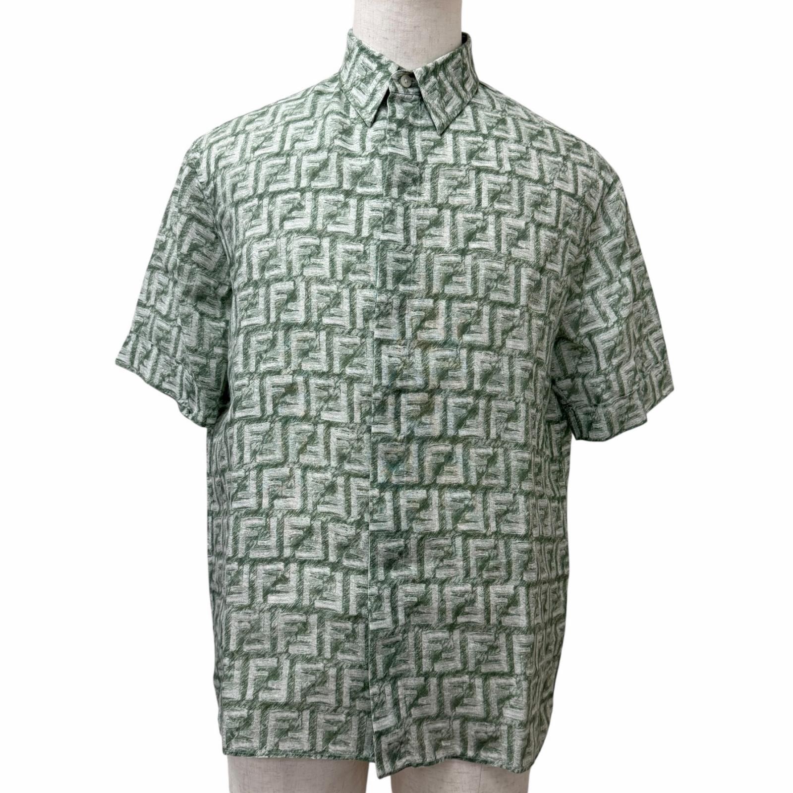 極美品 フェンディ 半袖シャツ グリーン メンズ 38 FS0795