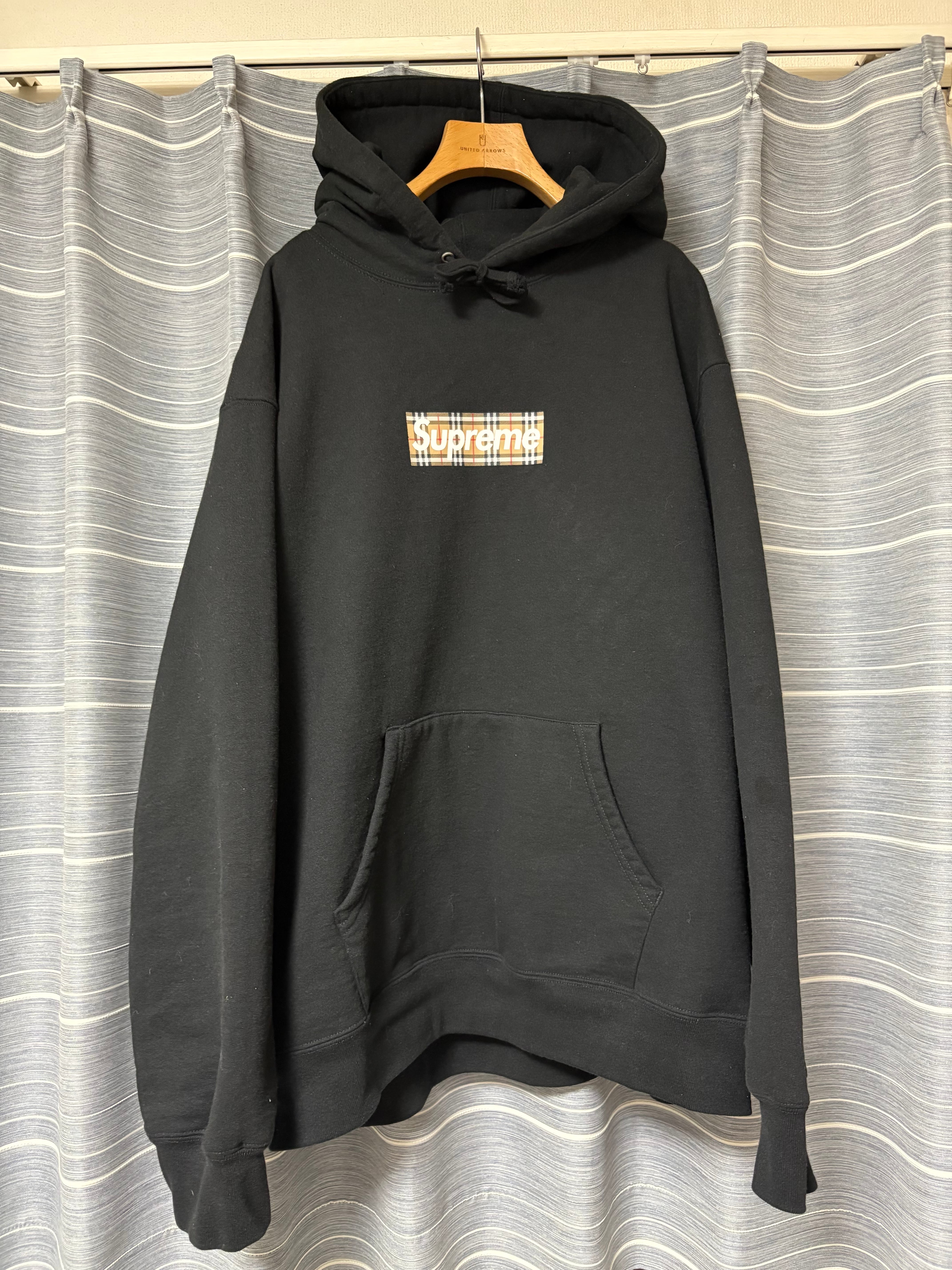Supreme / Burberry Box Logo Hooded Sweatshirt "Black"