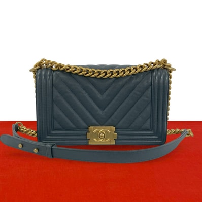 CHANEL シャネル ボーイシャネル ココマーク キャビアスキン ショルダーバッグ ブルー
a41-4