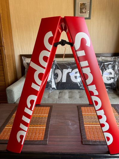 Supreme Lucano® Step Ladder "Red"