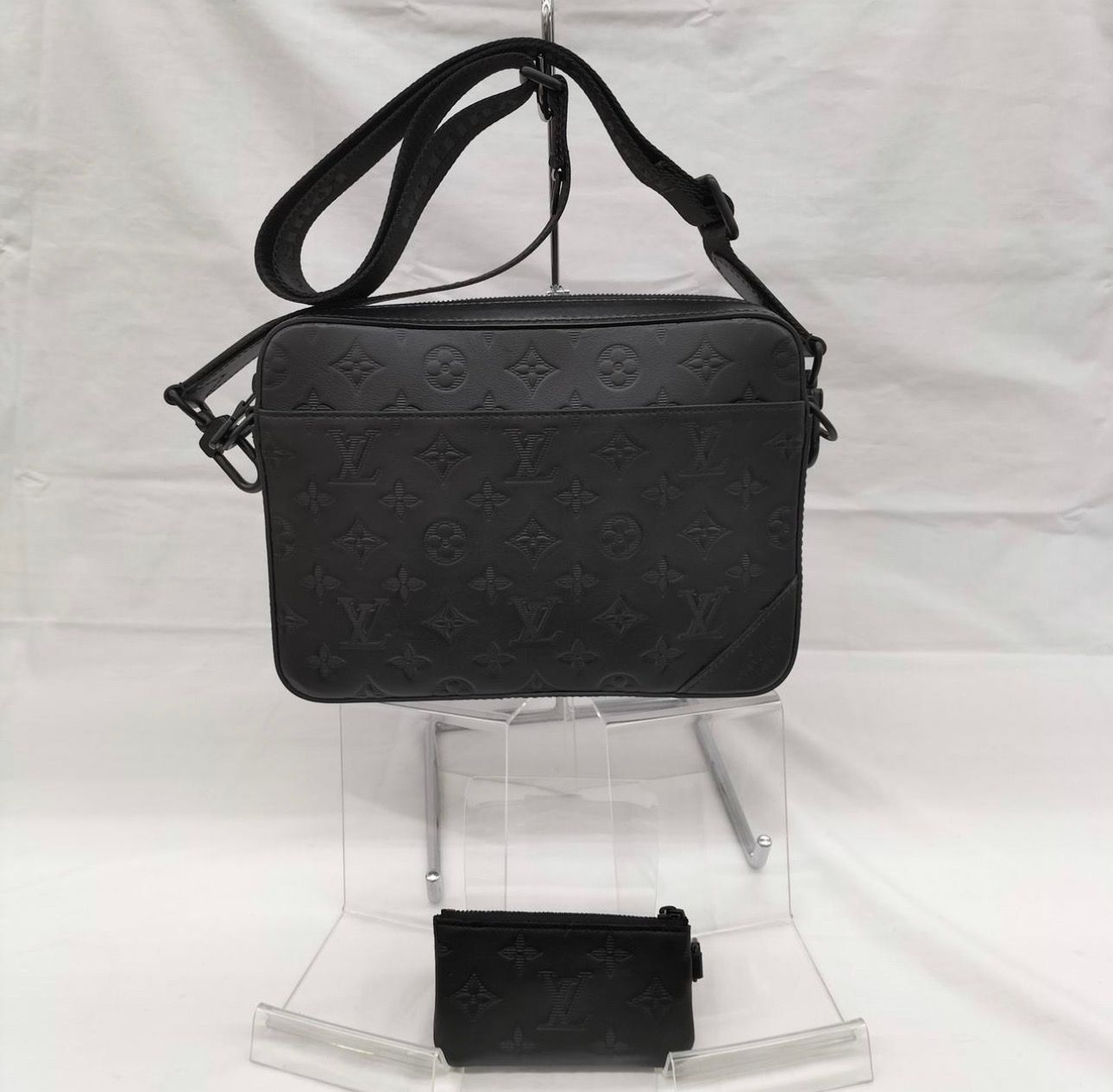 Louis Vuitton Duo Messenger Monogram Shadow "Noir"