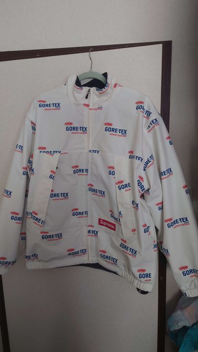 Supreme GORE-TEX Reversible Polartec Lined Jacket "Natural Logos"