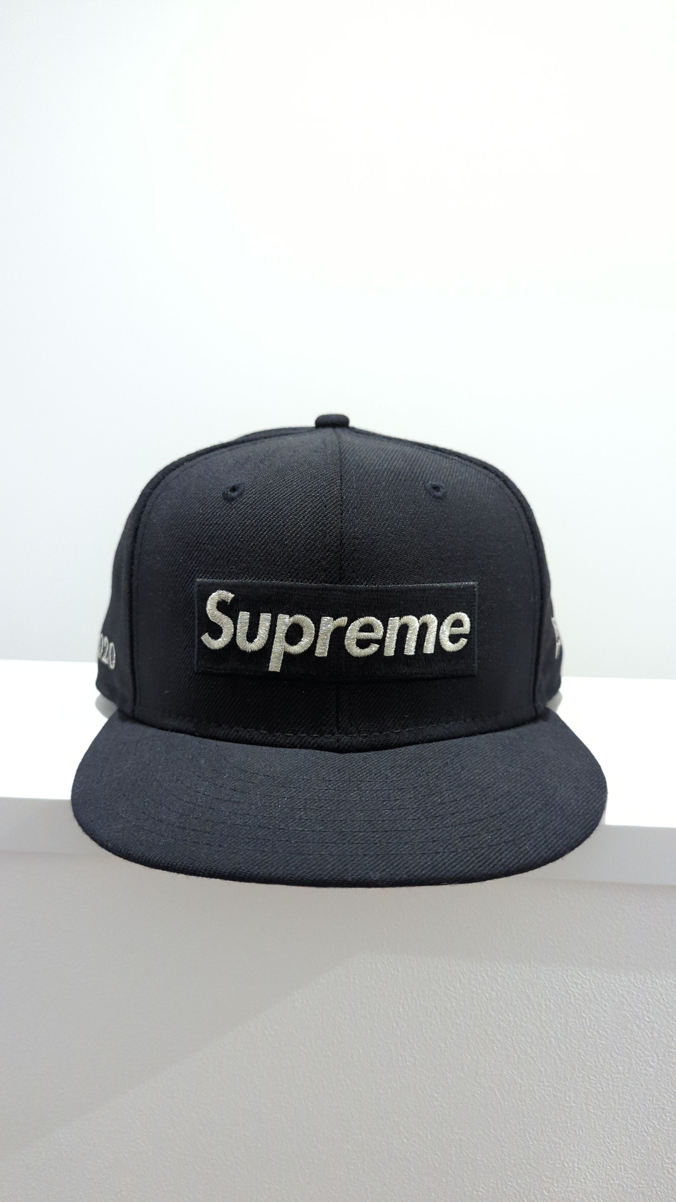 Supreme $1M Metallic Box Logo New Era® "Black"