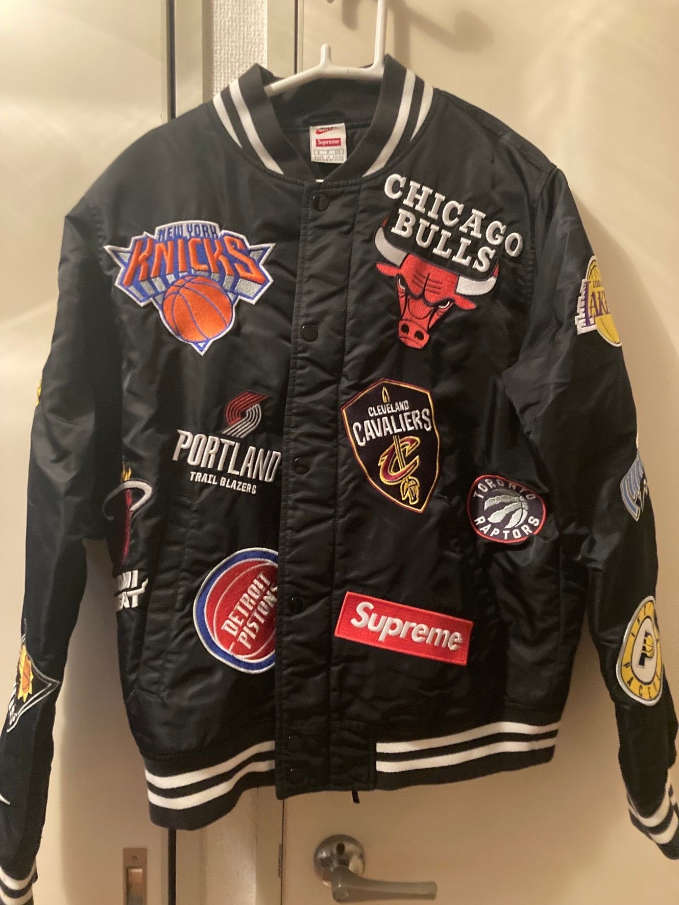 Supreme / Nike®/NBA Teams Warm-Up Jacket "Black"