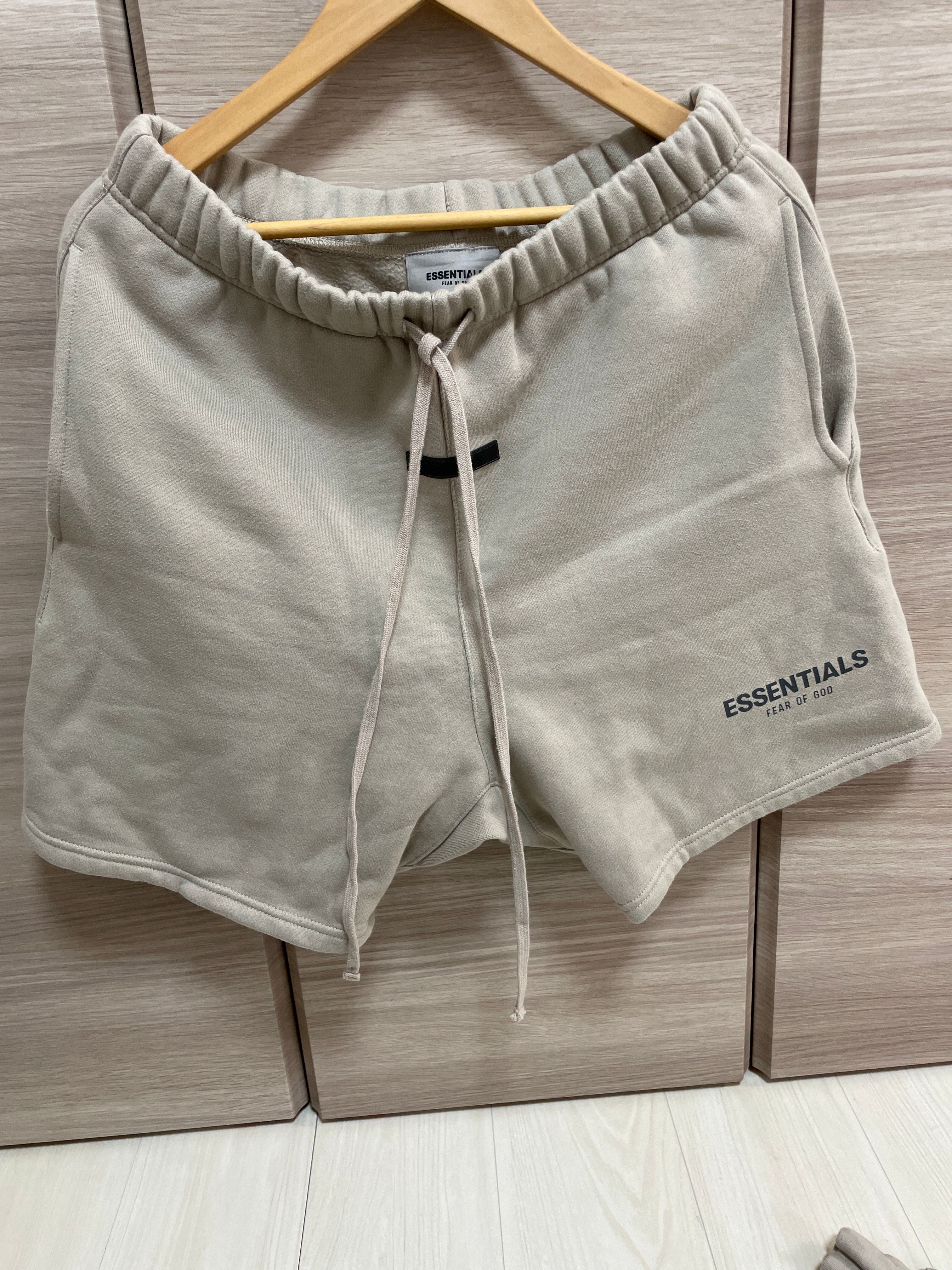FEAR OF GOD ESSENTIALS SWEATSHORT "string"