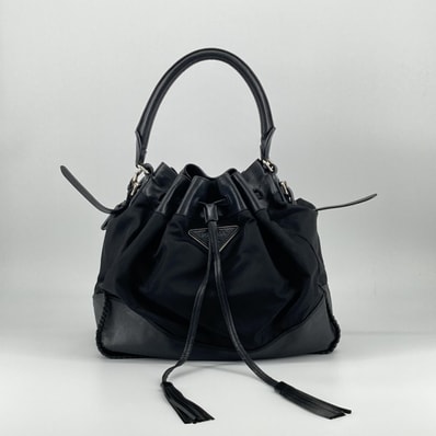 PRADA(プラダ) ドローストリング 巾着 カーフレザー / ナイロン BR5069 ハンドバッグ ブラック