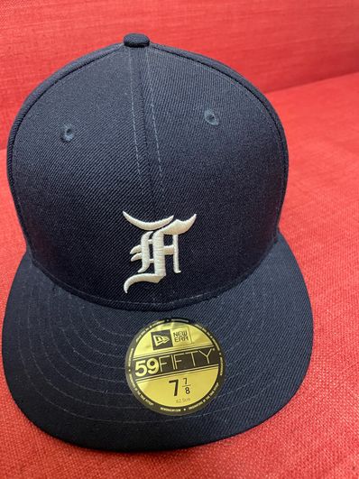 FEAR OF GOD ESSENTIALS New Era Fitted Cap (FW20) "Navy"