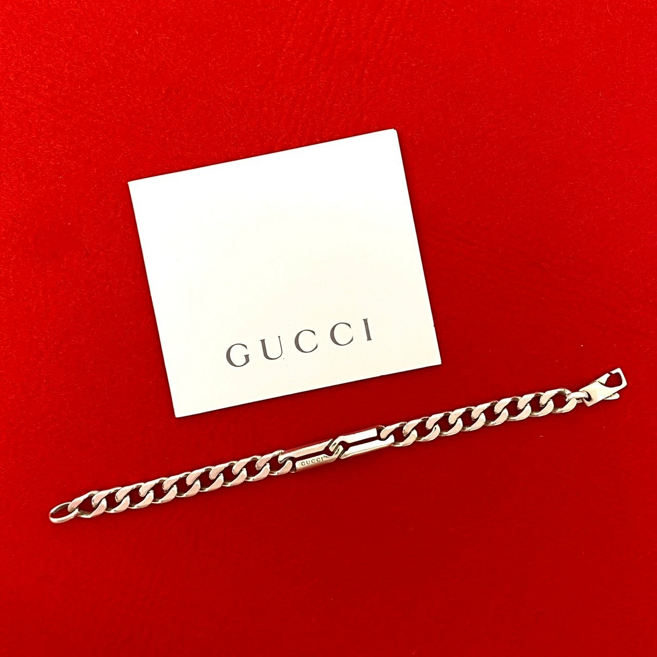GUCCI グッチ ノット インフィニティ ブレスレット ロゴ シルバー925 ブレスレット シルバー
02330