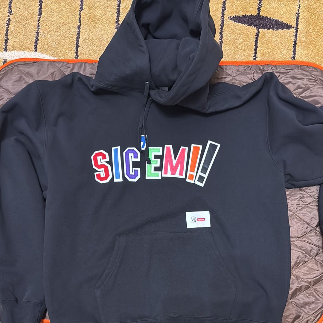 Supreme / WTAPS Sic'em! Hooded Sweatshirt "Black"