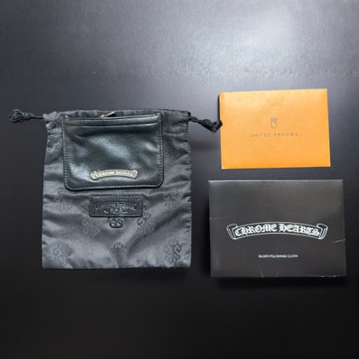 Chrome Hearts Zipper Leather Change Perth "Black"