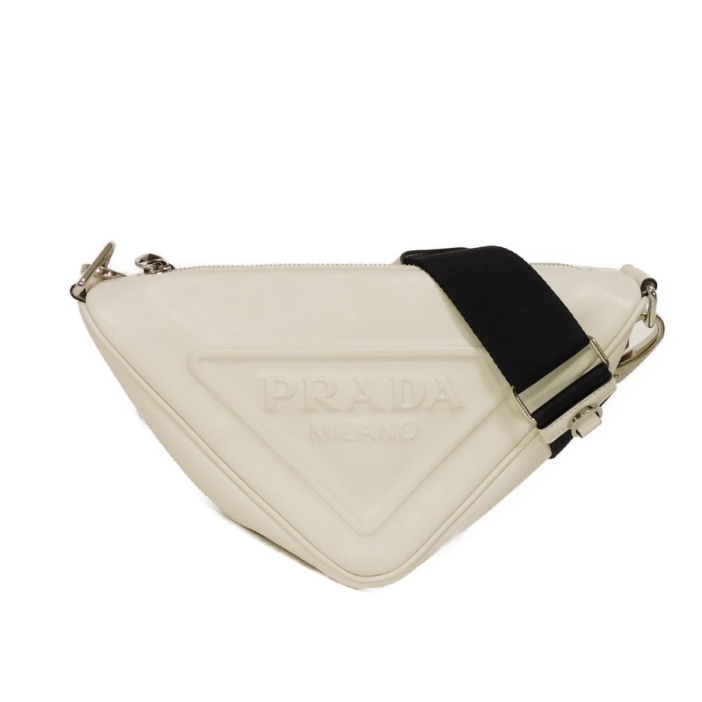 PRADA プラダ トライアングル レザー クロスボディ ホワイト RFID ICチップ エンボス ロゴ ビアンコ ショルダーバッグ 1BH190 2BYA F00099