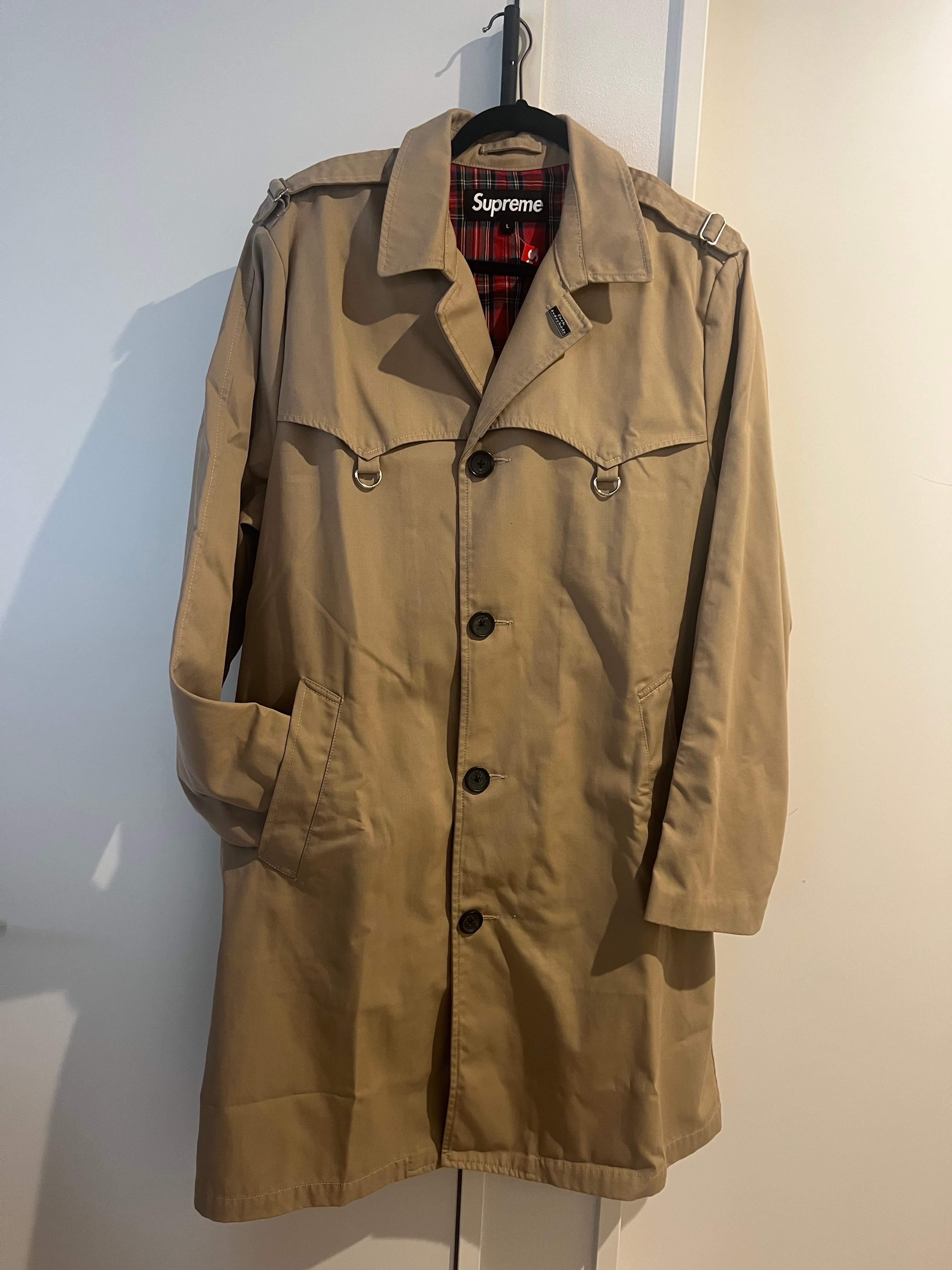 未使用に近い】【新品タグ付】SUPREME 19SS D-Ring Trench Coat Lの