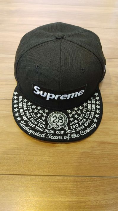 Supreme Undisputed Box Logo New Era "Black"