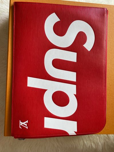 Supreme / Louis Vuitton Pochette Jour GM "Red"