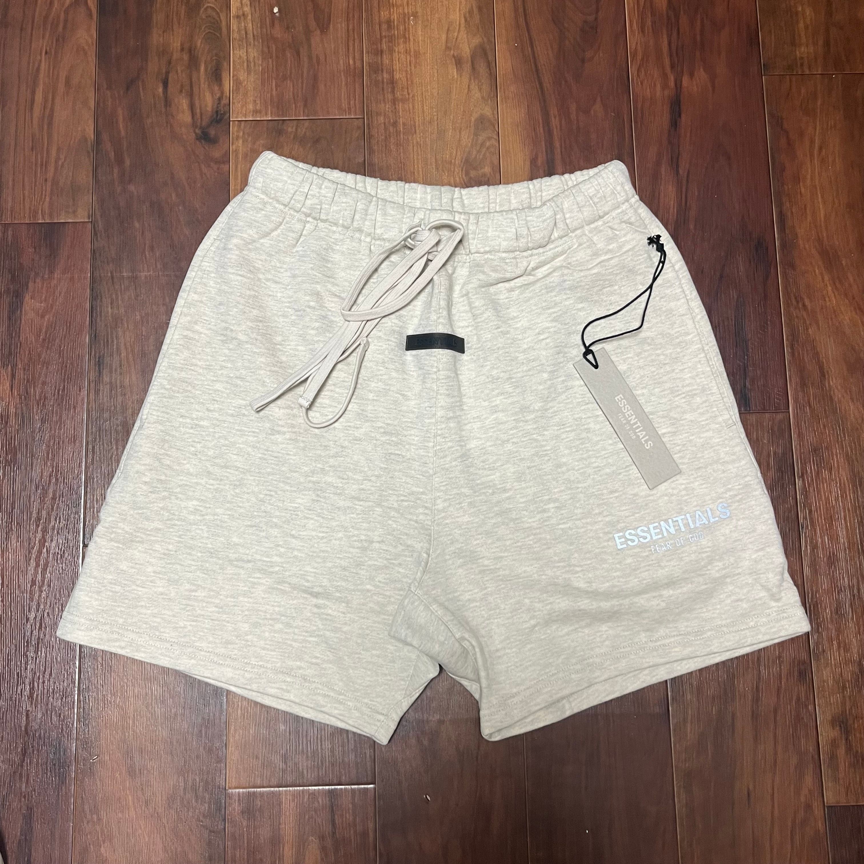 FEAR OF GOD ESSENTIALS SWEATSHORT "Light Heather Oatmeal"