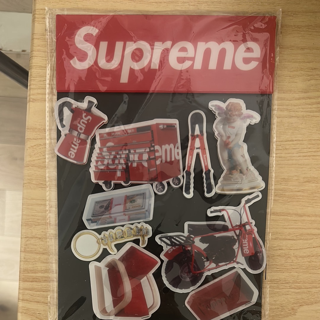 Supreme Magnets (10 Pack) 