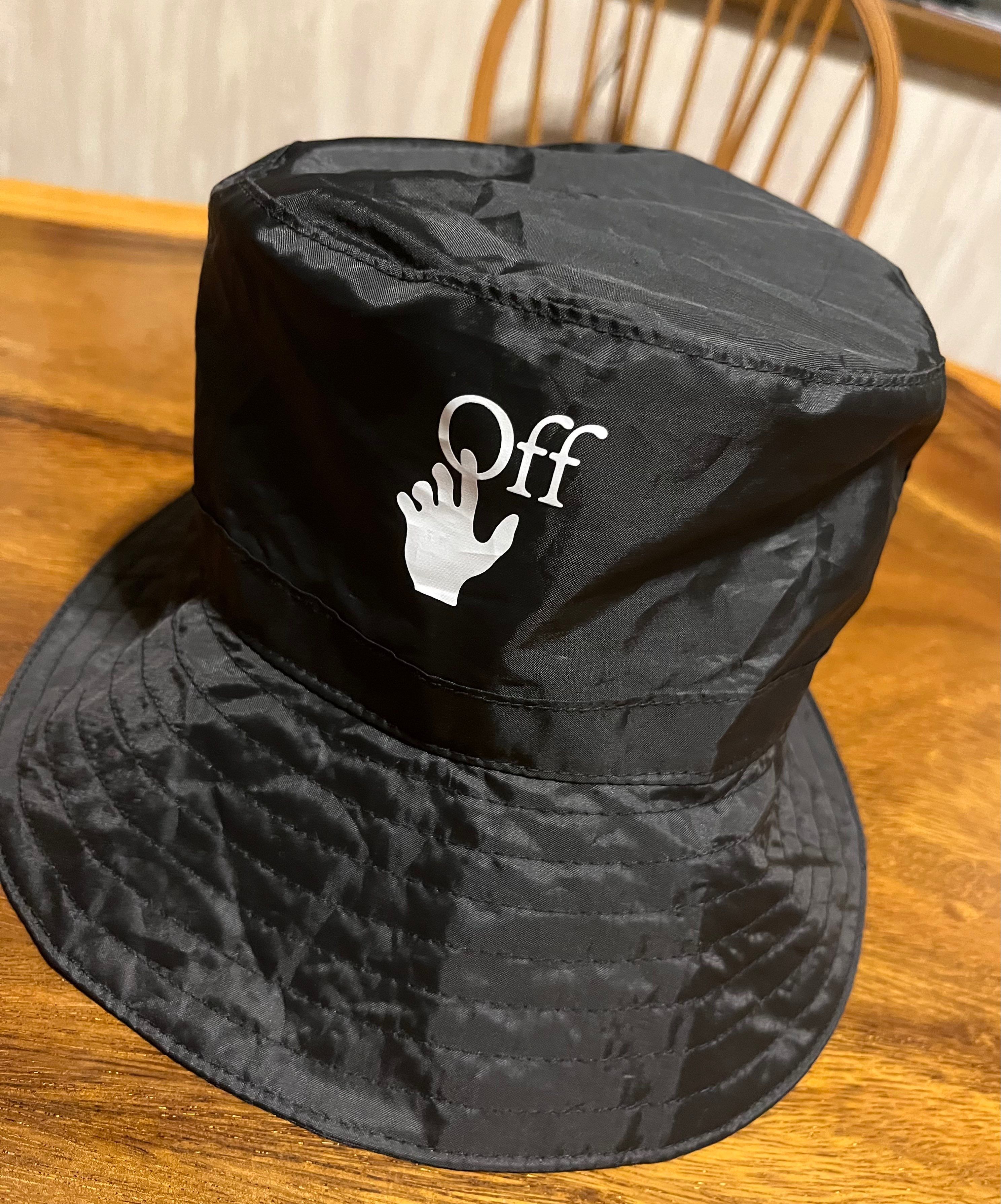 オフホワイト ナイロン バケットハット