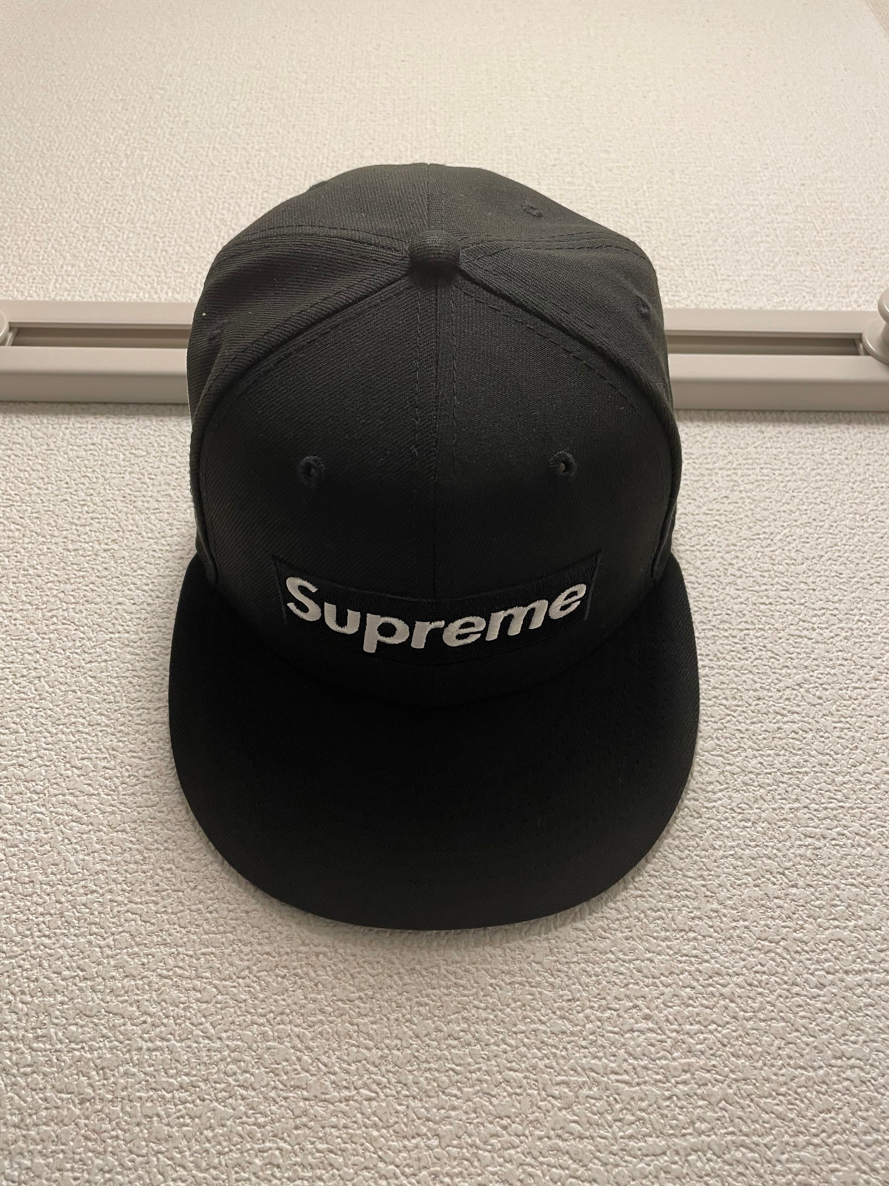 Supreme Money Box Logo New Era "Black"