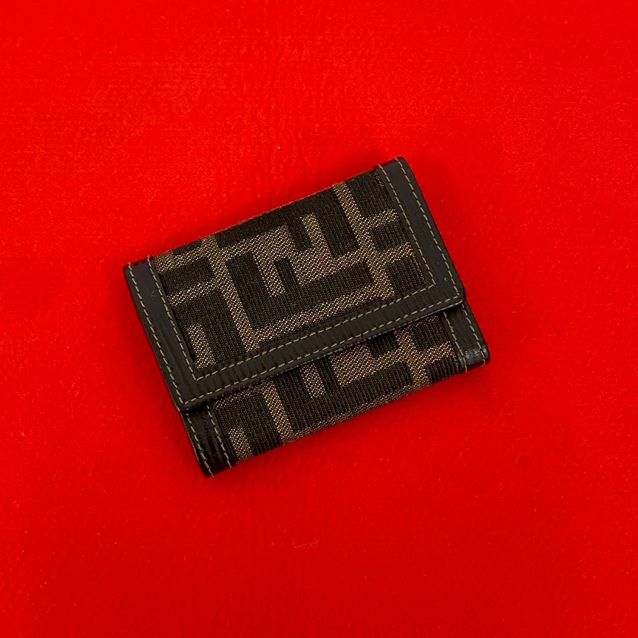 FENDI フェンディ ズッカ FF 柄 キャンバス レザー キーケース ブラック
12110