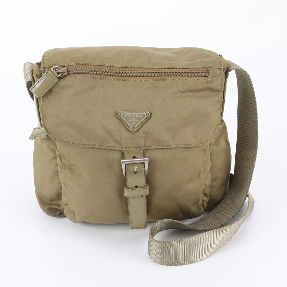 プラダ テスート ナイロントライアングルロゴショルダーバッグ