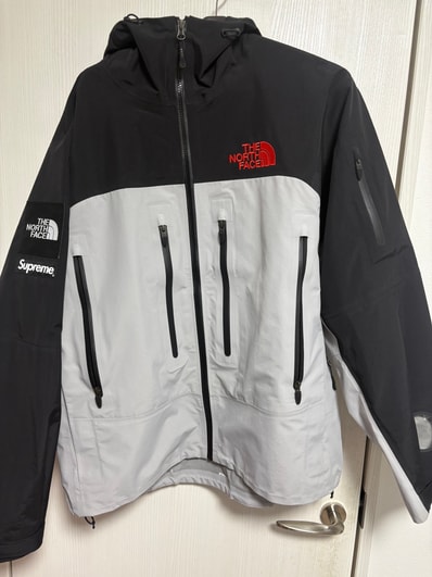 Supreme x The North Face Taped Seam Shell Jacket "Grey"
