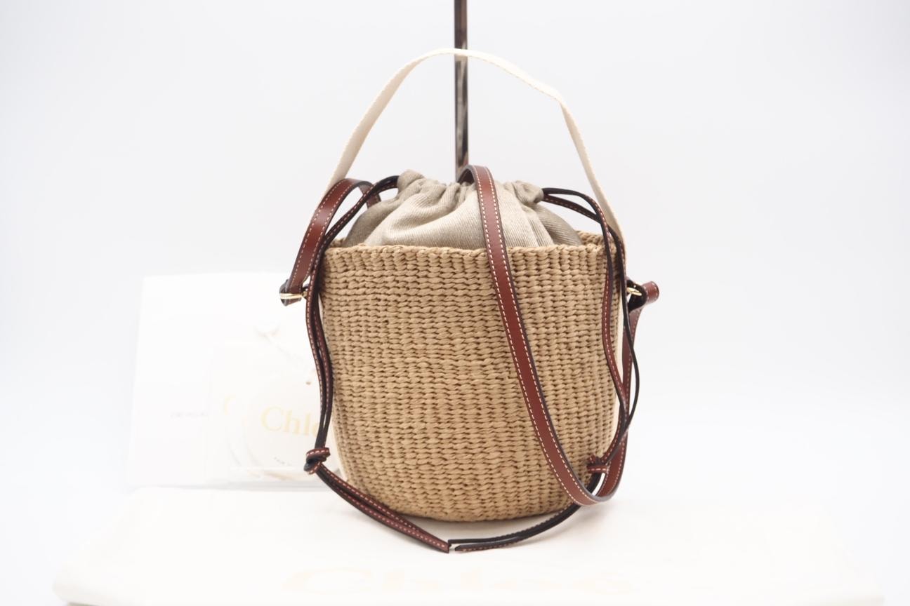 極美品 Chloe クロエ フェアトレードペーパー製 Woodyスモールバスケット White CHC22SS381G55101 2wayハンドバッグ ベージュ ブラウン キャンバス カーフレザー レディース
