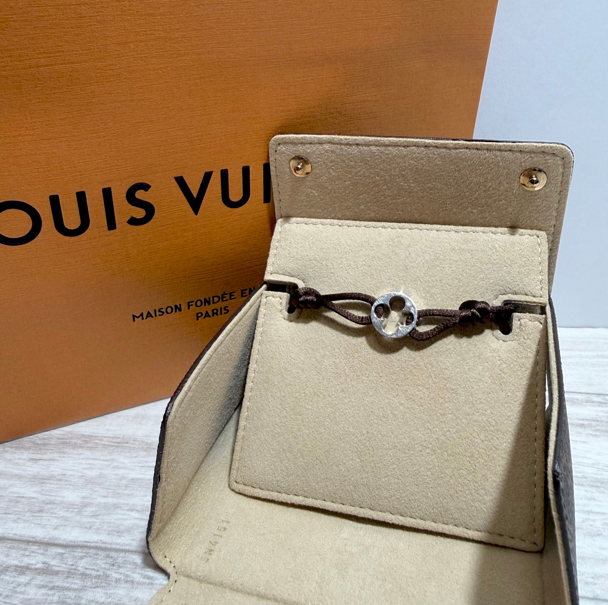 Louis Vuitton Empreinte Bracelet "White Gold"
