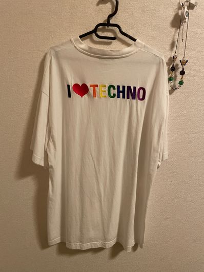 バレンシアガtシャツ