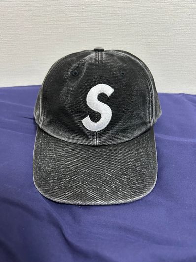 Supreme Pigment S Logo 6-Panel "Black"