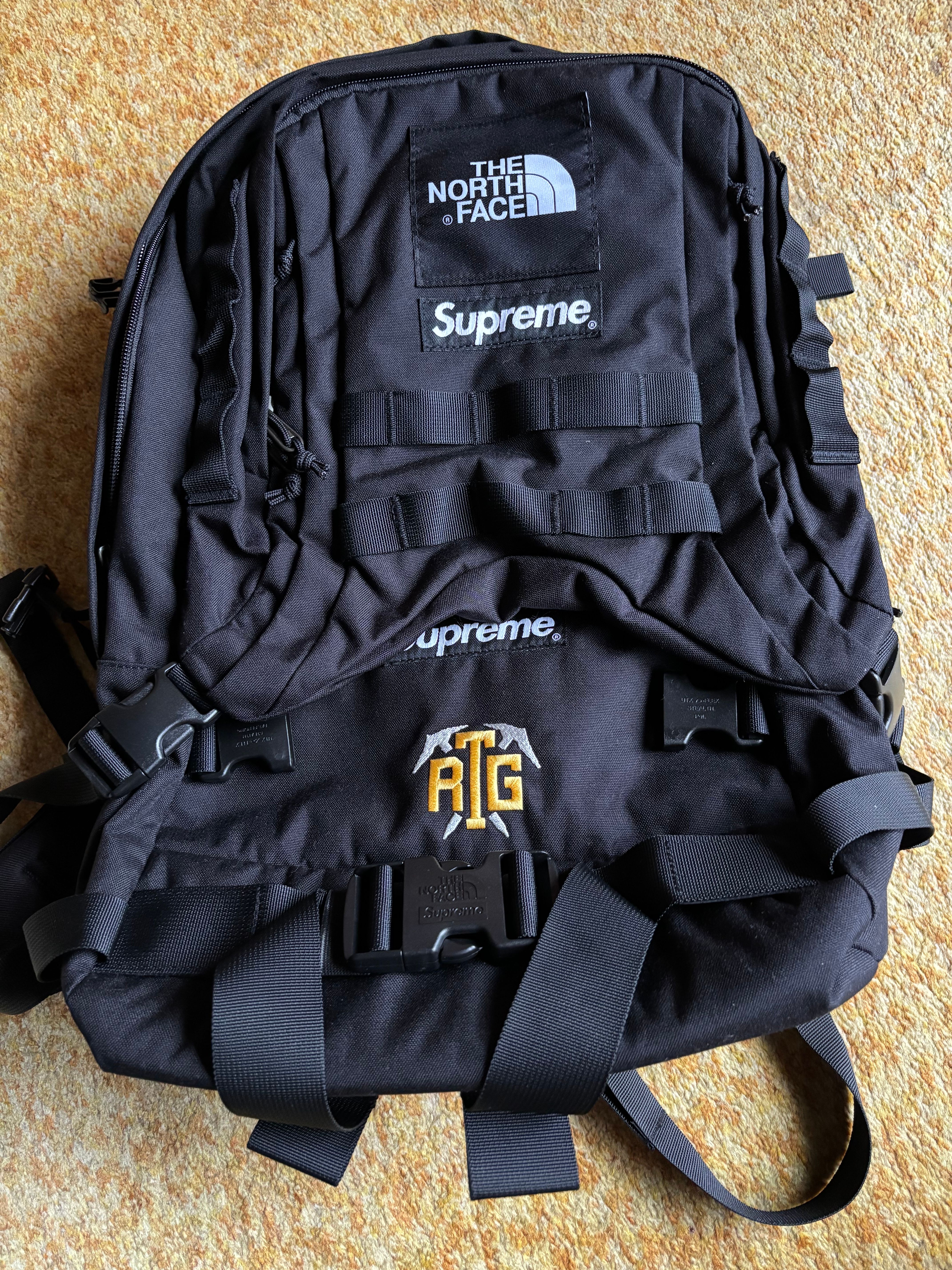 Supreme x The North Face RTG Backpack. 35L "Black"