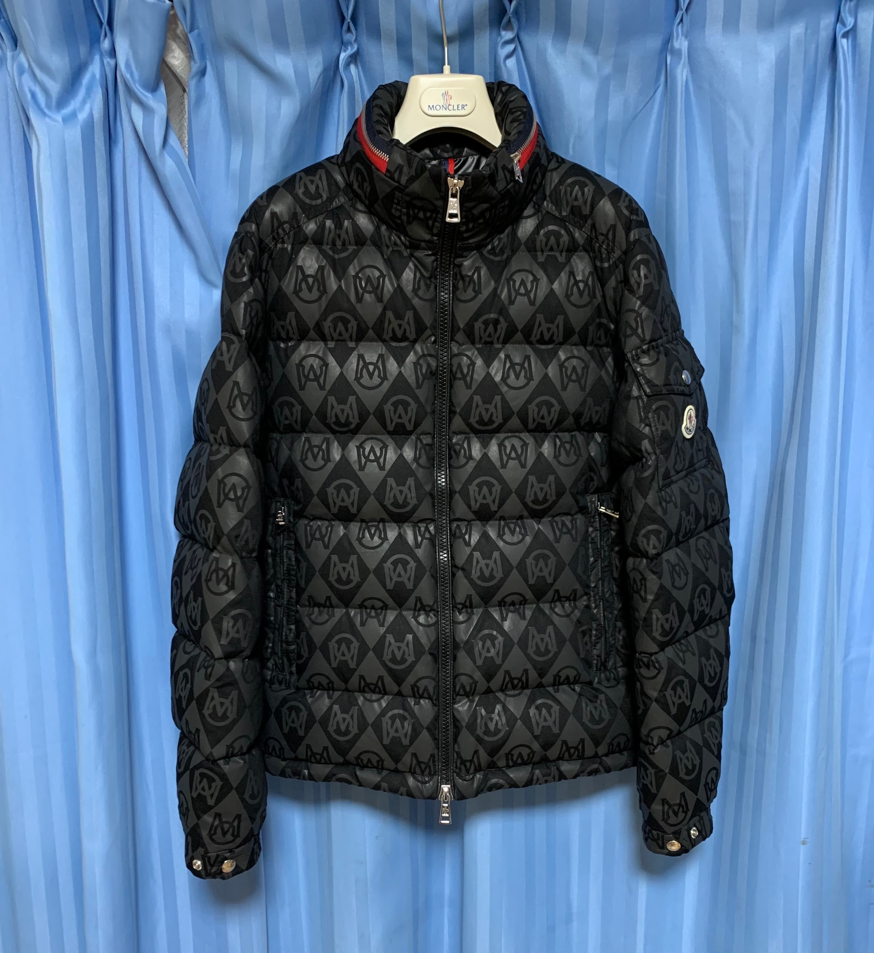 国内正規品 MONCLER BOURNE GIUBBOTTO ダウンジャケット SIZE 2(M)