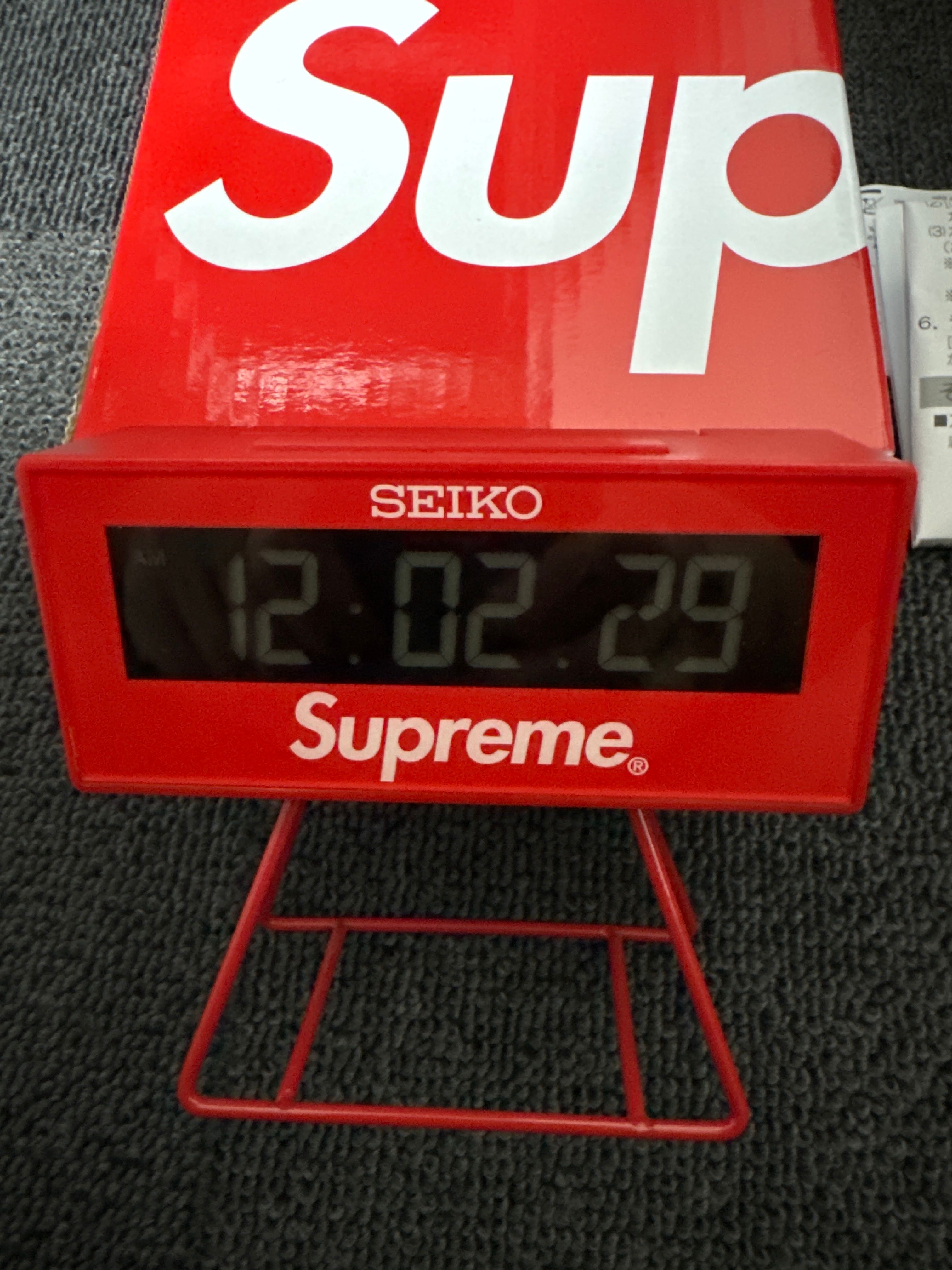 Supreme / Seiko Marathon Clock "Red"