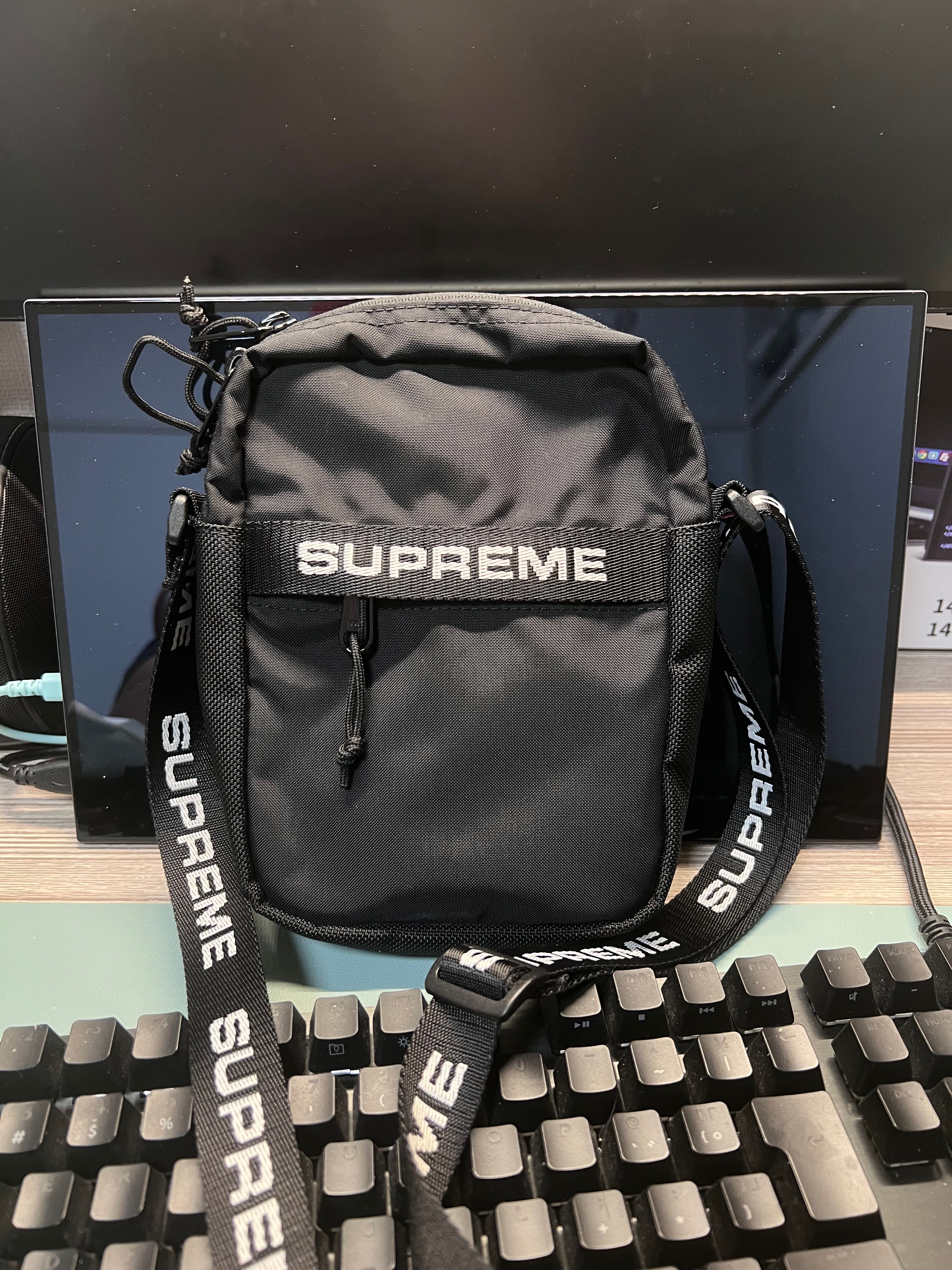 Supreme FW22 Shoulder Bag 