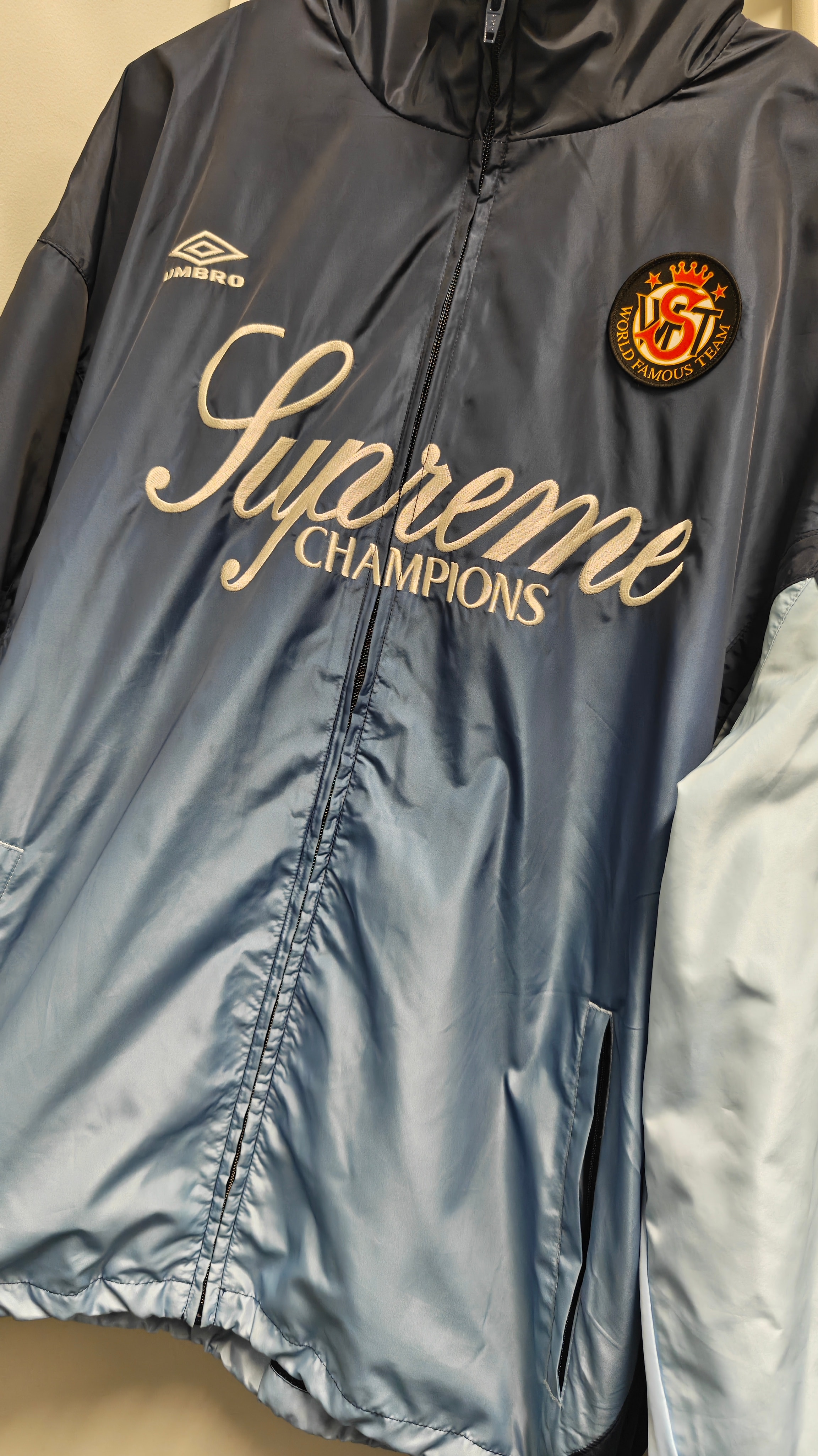 Supreme x Umbro Gradient Track Jacket "Navy"