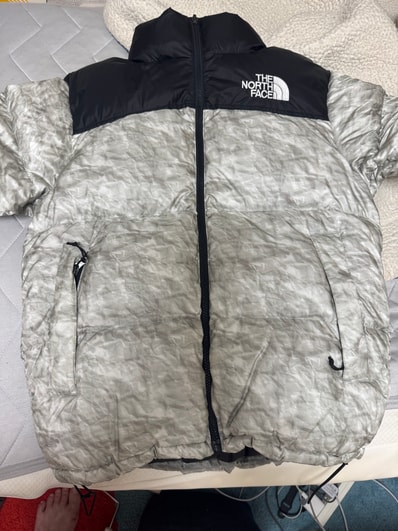 シュプリーム ザノースフェイス ヌプシ ジャケット "ホワイトペーパープリント" ND91806I / NF0A3SDD