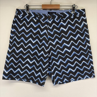 古着 トミーヒルフィガー TOMMY HILFIGER ショートパンツ サンダー チノパン ハーフ 稲妻 イナズマ w38 ブラック系 ボーダー メンズ